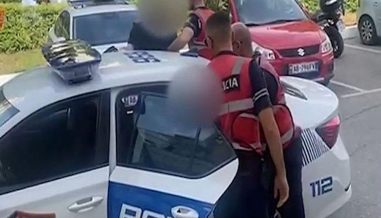 NDODH NË DURRËS/ 3 familjarët përleshen në varrezat e qytetit, plagosen babë dhe bir! Policia arreston 37-vjeçarin