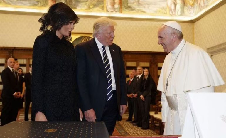 LAMTUMIRA E FUNDIT E PAPËS/ Ceremonia mes të premtes dhe të dielës, do të marrë pjesë edhe Donald Trump