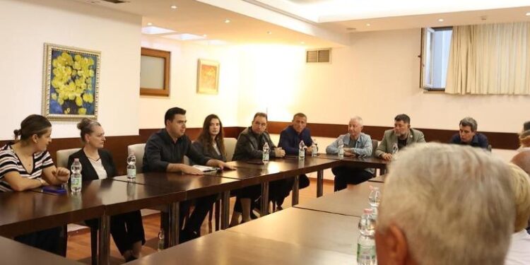 PREZANTON PROGRAMIN PËR BIZNESIN E VOGËL/ Basha: Taksa lokale jo më shumë se 1% e xhiros, 0 tatim-fitimi