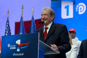 “KA POROSITUR TË VETËT TË FLASIN…”/ Berisha sfidon Ramën nga Pogradeci: Hajde të përballemi!
