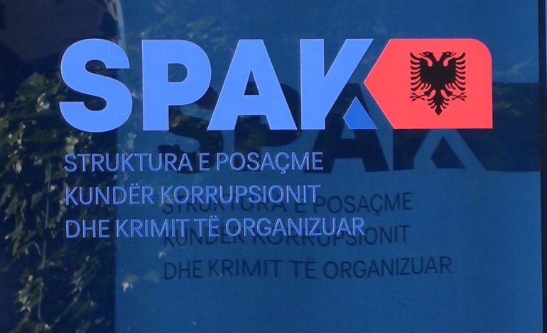 MASHTRIM ME CALL CENTER/ Apartamente, garazhe dhe llogari bankare, SPAK kërkon konfiskimin e pasurive të Erjon Kasmit e Xhulian Xhafës
