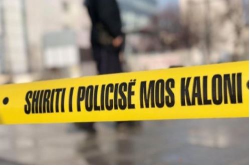 I MASKUAR ME KAPELE DHE SHALL/ Vrasja e 58-vjeçarit në Vlorë, autori u fiksua nga kamerat e sigurisë! Zbardhet dëshmia e bashkëjetueses së viktimës