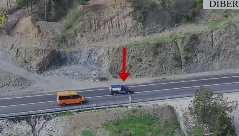 107 PARAKALIME TË GABUARA NË JAVË/ Policia Rrugore në Dibër ndëshkon shoferët, gjoba deri në 30 mijë lekë