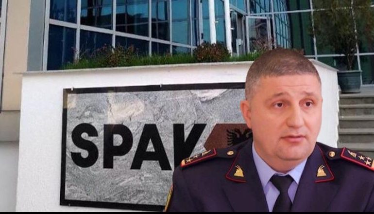U ARRESTUA PËR RYSHFET/ SPAK nis hetimet për takimet e paautorizuara në paraburgim të ish-shefit të Rrugores: Dy shefa komisariatesh takuan Roven Zekën