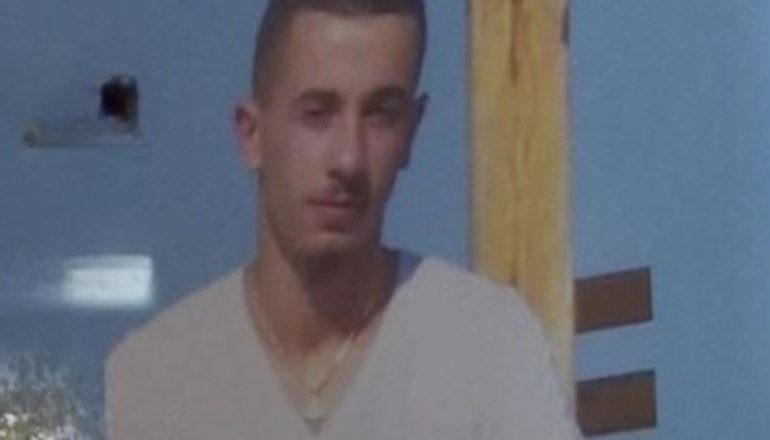 ZBARDHET PAS 7 VITESH KRIMI NË VOSKOPOJË/ Antonio Karafili u vra nga partnerja dhe i dashuri i saj, e mbytën me çarçaf dhe e varën në pemë