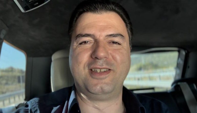 “VOTA IME DHE E FAMILJES KURRË MË PARË PËR METËN”/ Basha komentuesit: Sakrifica e demokratëve s’mund të përdoret për…