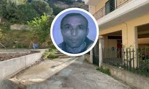 EKZEKUTIMI I RENATO HOXHAJT NË VLORË/ Shoqërohet një person, dyshohet se ndihmoi autorin, e largoi me makinë nga vendngjarja
