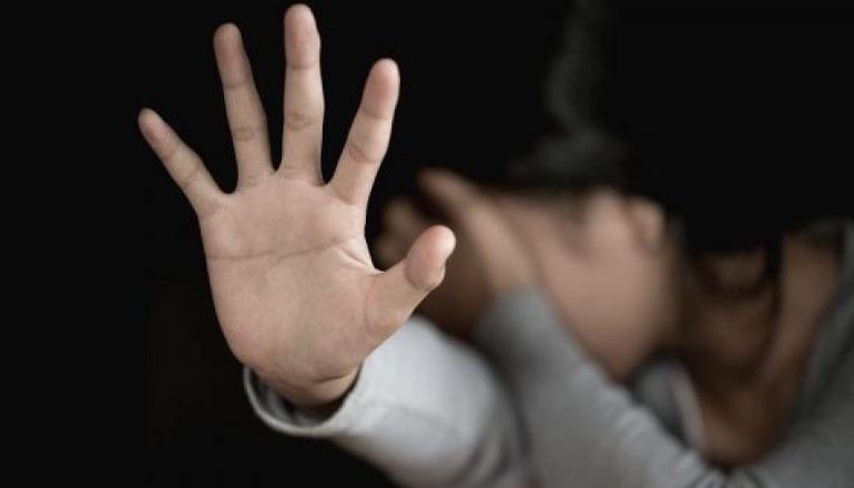 DYSHOHET SE NGACMOI SEKSUALISHT TË MITURËN/ Prokuroria e Fierit kërkon ‘Arrest në burg’ për 60-vjeçarin