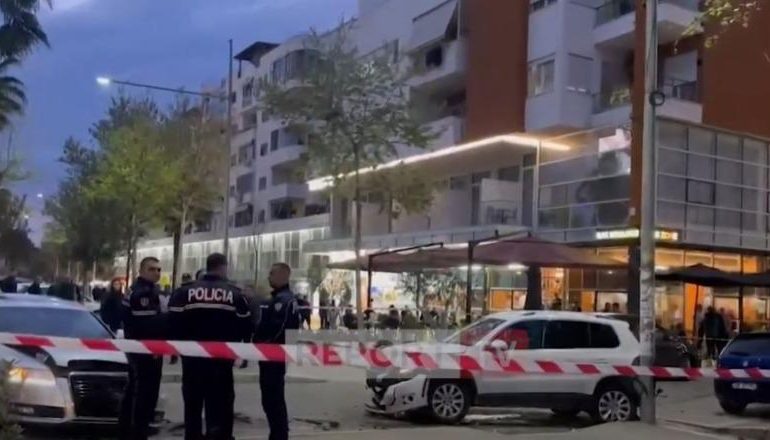 U KONFLIKTUAN FIZIKSHT PAS AKSIDENTIT/ 4 të arrestuar në Durrës, tre prej tyre vëllezër! Nën hetim edhe një tjetër që ‘zhduku’ pamjet nga kamerat e sigurisë