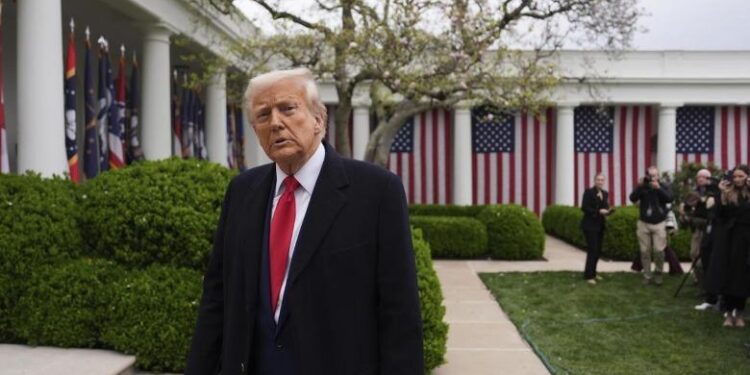 TARIFAT DOGANORE/ Trump u drejtohet amerikanëve: Rezultati final do jetë historik