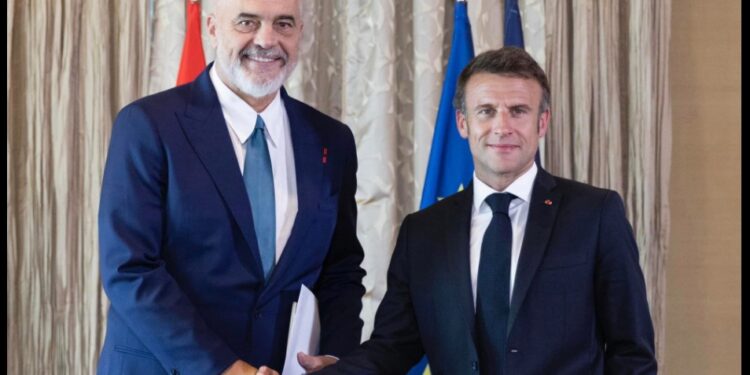 MACRON RIKTHEHET NË TIRANË/ Vizita e dytë zyrtare në Maj