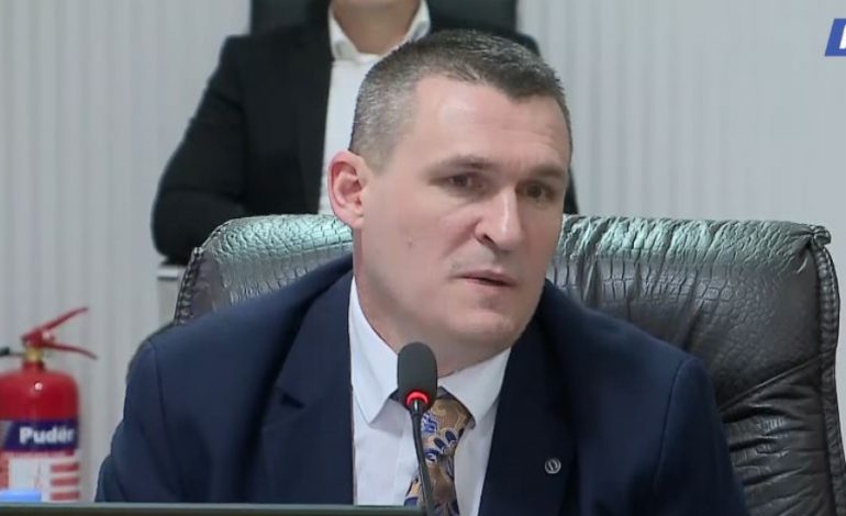 ZYRTARËT E POLICISË NËN HETIM APO TË ARRESTUAR/ Dumani: Kryesisht për vepra të lidhur me krimin e organizuar
