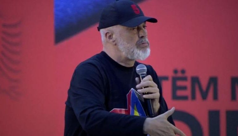11 MAJI/ Rama: Edhe kur u rrëzua Enveri, shqiptarët thirrën ‘E duam Shqipërinë si Europa’, pastaj e mori bufi dhe e mori lumi