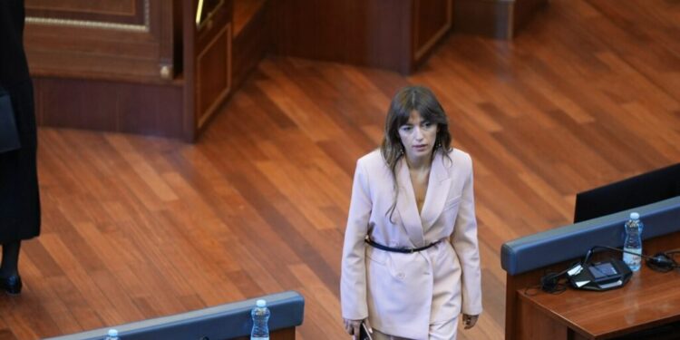 NUK KALON SËRISH ALBULENA HAXHIU/ Kuvendi i Kosovës pa kryetar