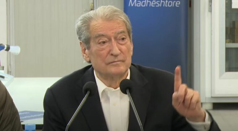 “DO BËJMË NJË REVOLUCION FISKAL”/ Berisha: Kompensim qindarkë për qindarkë te eksportuesit për rënien e euros