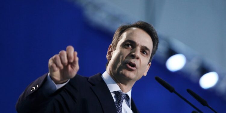 FINANCIMET E DYSHIMTA/ Hijet e skandalit tronditin partinë në pushtet të Mitsotakis