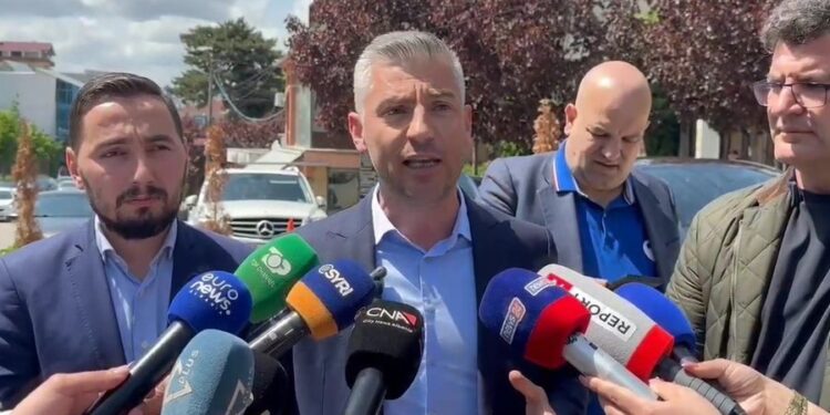 PASI DHUNUAN SHOFERIN E KAMIONIT/ Nallbati shpërthen nga Korça: Prokurorja, ish-vartëse e Peleshit, eunuk që merr urdhra nga Rama