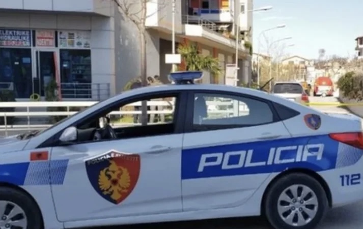 NDODH EDHE KJO! I dhunoi djalin, 42-vjeçarja në Berat plagos me thikë partneren e ish-bashkëshortit