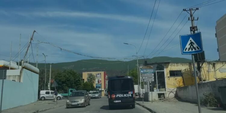 5 TË PLAGOSURIT NGA KONFLIKTI NË LAÇ/ Kush janë 2 të rinjtë në rrezik për jetën te Spitali i Traumës. 3 të tjerët…
