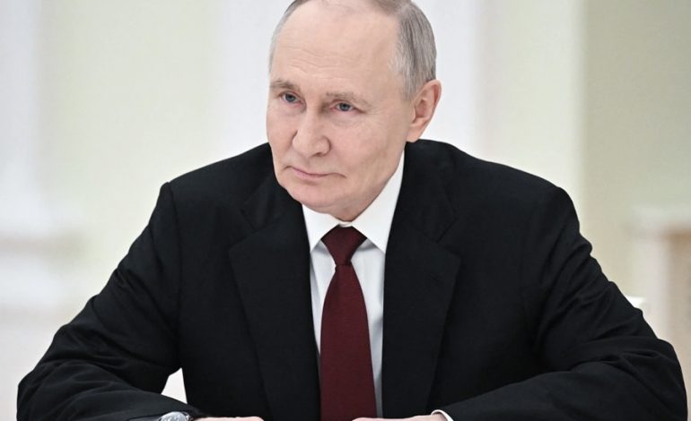PUTIN MENDON LARGIMIN NGA KREMLINI? Presidenti rus: Duhet të ketë disa kandidatë, që njerëzit të zgjedhin