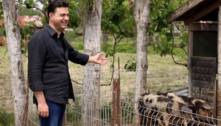 MESAZH QYTETARËVE/ Basha: Nëse votoni 5 dhe 1 do zhgërryheni si derra, vota për numrin 4 ju nxjerr nga lluca dhe kthen paratë në xhepat tuaja