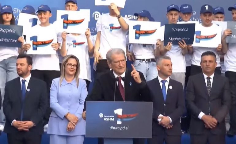 “11 MAJI NDAN DY EPOKA”/ Berisha nga Korça: Rama donte të blinte Vrenozin, sepse nuk i duronte kritikat e tij, por…
