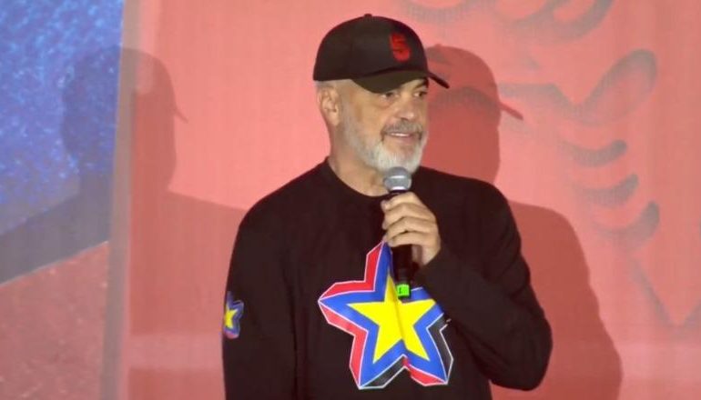 ZGJEDHJET/ Rama nga Fieri: Jeni kryeqyteti i socialistëve, PS forca më kuq e zi e Shqipërisë, nuk e ka cenuar kurrë interesin kombëtar