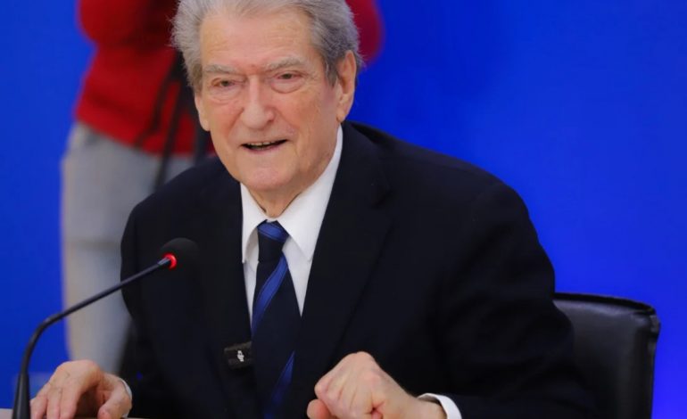 BERISHA I LIRË TË UDHËTOJË DREJT SHBA? Reagon zyrtarisht PD: Përshëndesim qëndrim e DASH, e drejta vonoi por u vendos në vend