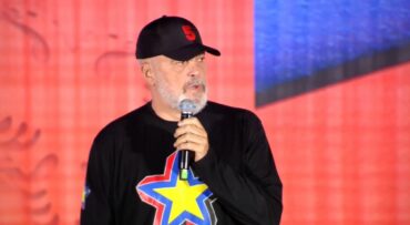 “TI HEDHIM NË DET LESHTERIKËT E KËNETËS”/ Rama në Durrës: Me gjithë këtë pjesëmarrje, ky qark do të marrë edhe mandatin e nëntë