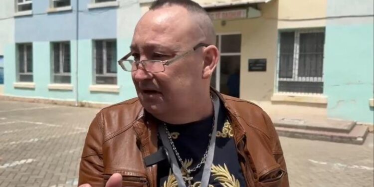 U DHUNUA NGA TOLLOZHINA/ Komisioneri i PS në Pogradec: Më shau nga nëna! Në çdo zgjedhje kështu ka bërë