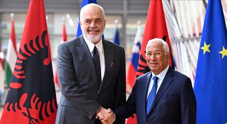 “E ARDHMJA E BALLKANIT PERËNDIMOR ËSHTË NË BE”/ Costa: Shqipëria dhe Mali i Zi mund të anëtarësohen në BE para të tjerëve