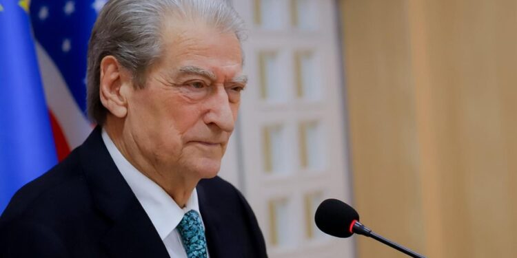 LOBIMI 6 MILIONË DOLLARË NË SHBA/ Berisha: Janë paratë e një fondacioni, s’ka lidhje me zgjedhjet