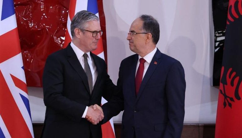 ZBARDHET TAKIMI STARMER-BEGAJ/ Presidenti: Mbështetje për stabilitetin në Ballkan dhe integrimin evropian