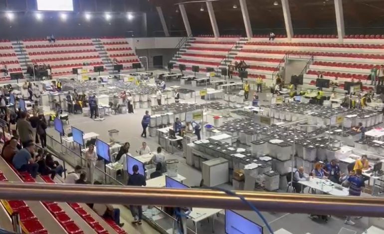 TENSIONET NGA ZARFET E DIASPORËS/ KQZ “përzë” vëzhguesit nga Parku Olimpik