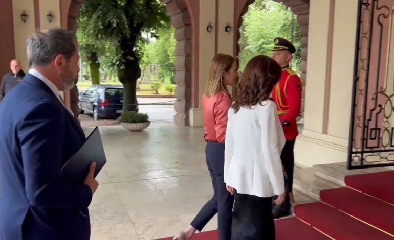 VIDEOLAJM/ Samiti i Komunitetit Politik Europian në Tiranë, Spiropali pret Presidenten PE, Roberta Metsola