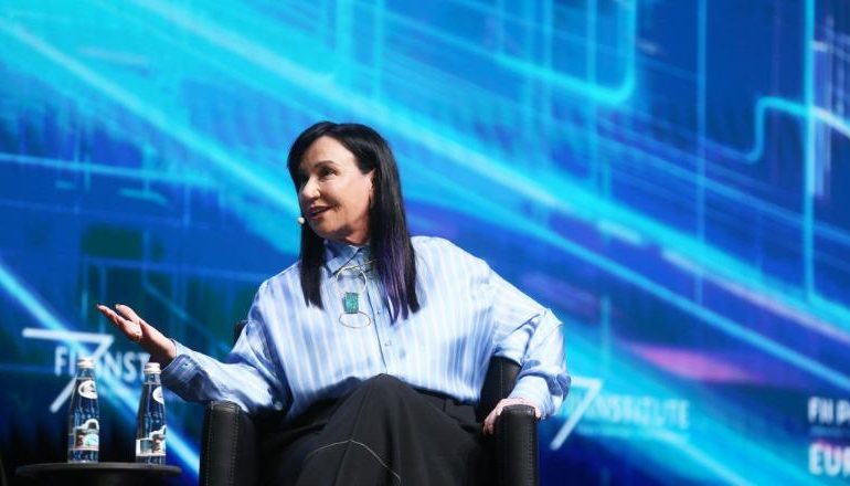 FORUMI EKONOMIK/ Linda Rama: Si gruaja e kryeministrit, ishte sfiduese të ruaja identitetin tim personal dhe profesional…
