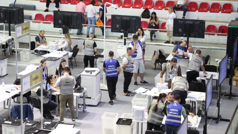 VOTA E DIASPORËS/ Mbyllet numërimi për partitë në 7 qarqe, priten të tjerat! Vota preferenciale për kandidatët, procesi vijon në 6 qarqe
