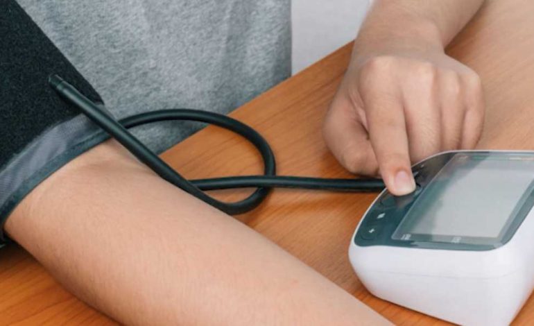 RRITEN SHIFRAT/ ISHP: Më shumë se 39% e shqiptarëve vuajnë nga hipertensioni