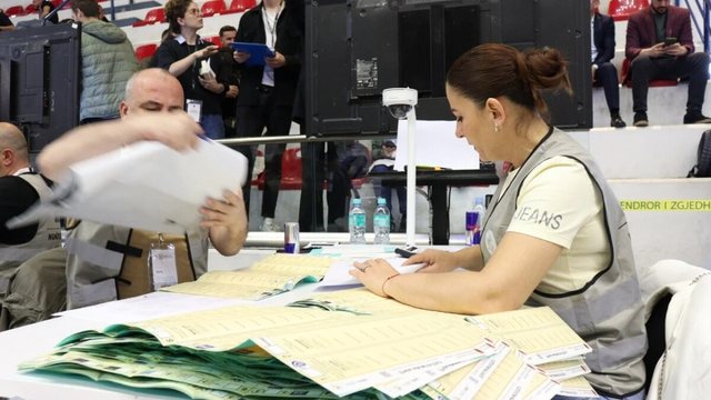 MBYLLET NUMËRIMI I VOTAVE TË DIASPORËS/ PS merr 122 mije vota 61.5%