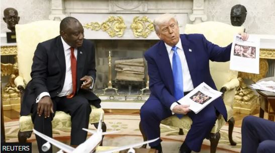 SHBA/ Trump i bën “pritë” presidentit të Afrikës së Jugut duke shfaqur video që pretendojnë “gjenocid” ndaj të bardhëve