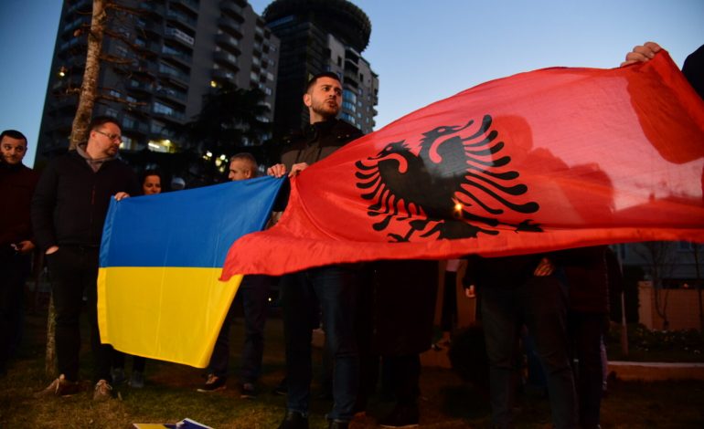 VENDIMI/ Në luftë me Rusinë prej 3 vitesh, Qeveria zgjat lejet e qëndrimit për ukrainasit në Shqipëri