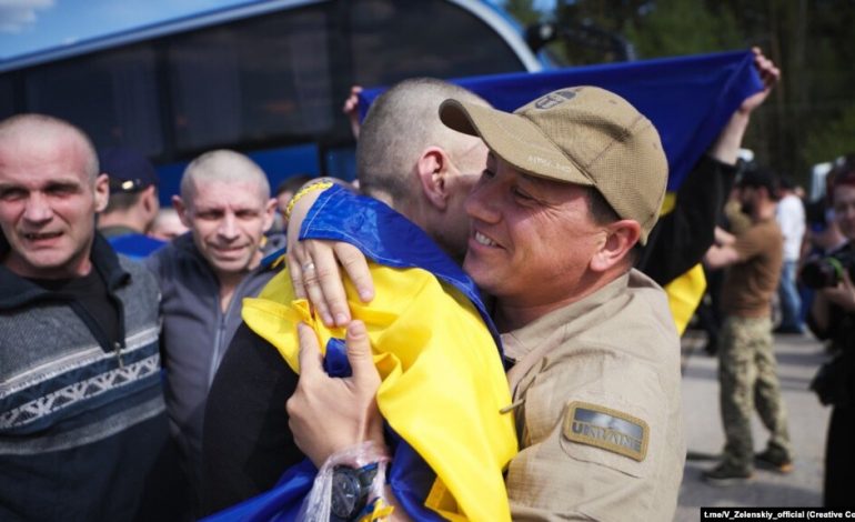 MARRËVESHJA E STAMBOLLIT/ Ukraina dhe Rusia shkëmbejnë 800 të burgosur