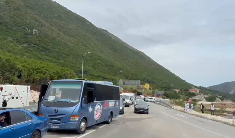 RIHAPET TUNELI I LLOGARASË/ Do jetë pa pagesë gjatë sezonit veror