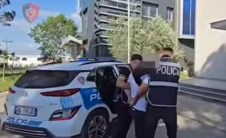 TENTUAN TË VRISNIN NJË PERSON/ Pas babait, arrestohet edhe i biri! 40-vjeçari u kap teksa po hipte në autobus për të ikur në Greqi