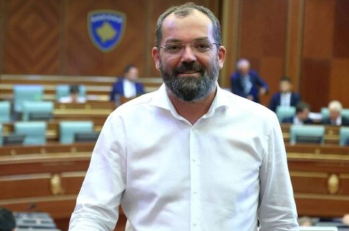 SERBIA ARRESTON ISH-DEPUTETIN E KOSOVËS/ Reagon me urgjencë Ministria e Jashtme: Të ndërhyjë faktori ndërkombëtar…
