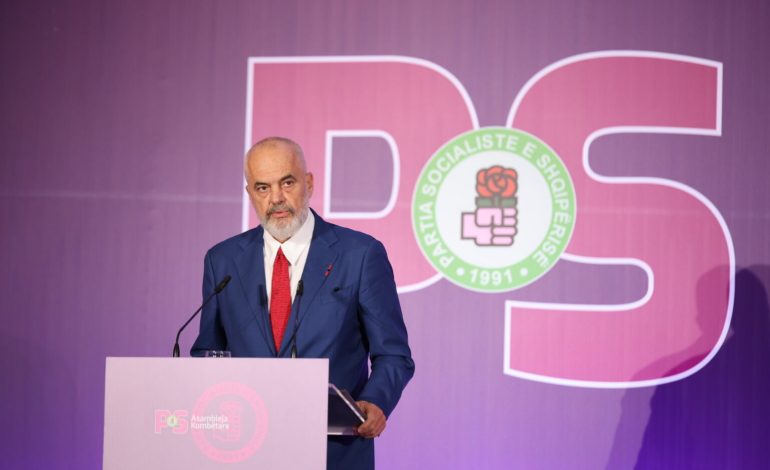 KQZ ÇERTIFIKOI REZULTATIN/ Rama mbledh sot kandidatët e 11 majit. Festa e fitores së socialistëve te Pallati i Brigadave