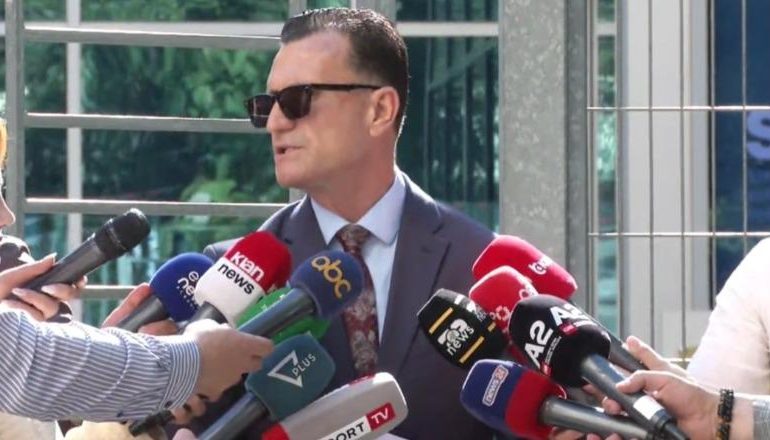 “JANË TRE AKUZA…”/ Avokati i Metës: Çështje e montuar me urdhër të Ramës, e morën të pandehur pas zgjedhjeve për të hequr vëmendjen