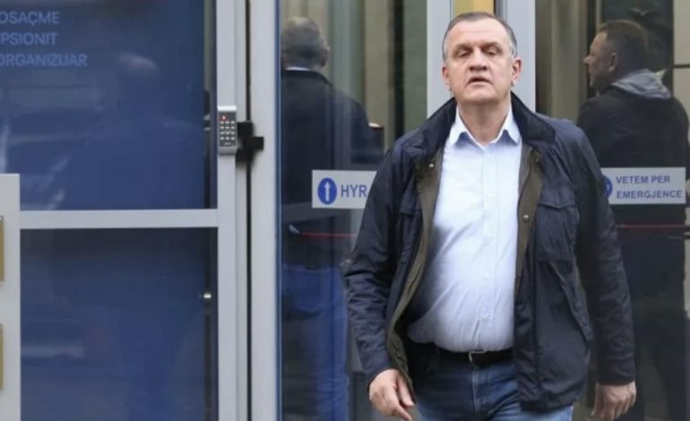 “JEMI BËRË SI AUTOSHKOLLË”/ Beqaj: S’bëj dot mbrojtje pa akuzë të shkruar! ZBARDHEN DETAJE nga seanca e “Sterilizimit”