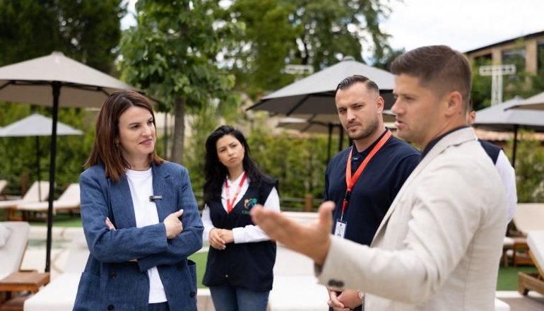 SIGURIA SHËNDETËSORE GJATË SEZONIT TURISTIK/ Koçiu: Kontrolle të vazhdueshme për kushtet higjieno-sanitare