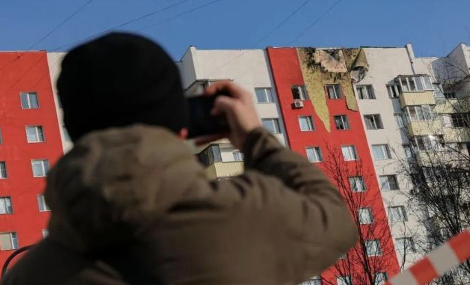UKRAINA SULM ME DRON NDAJ RUSISË/ Mbyllen për disa orë katër aeroportet e Moskës